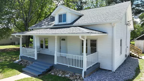 1820 Us 41, Pelham, TN 37366