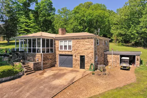 54 Arnold Cemetery Rd, Camden, TN 38320