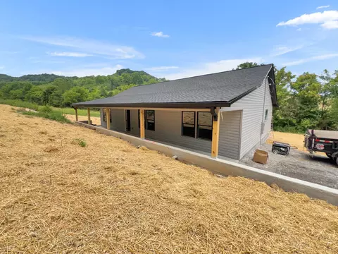 10 Nabors Hollow Ln, Hickman, TN 38567