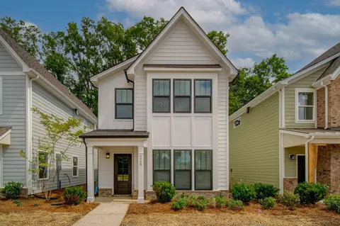 244 Holywell Dr, Gallatin, TN 37066