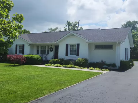 604 Henley St, Manchester, TN 37355