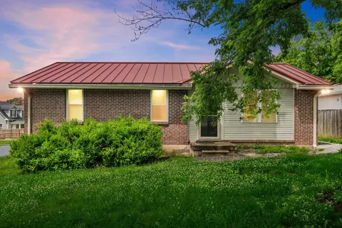 112 Smith St, Ashland City, TN 37015