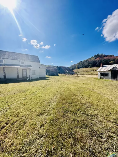 3498 John Allen Rd, Cornersville, TN 37047