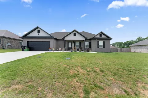 87 Pinnacle Point Ln, Tullahoma, TN 37388