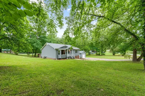361 Hilltop Dr, Clarksville, TN 37040