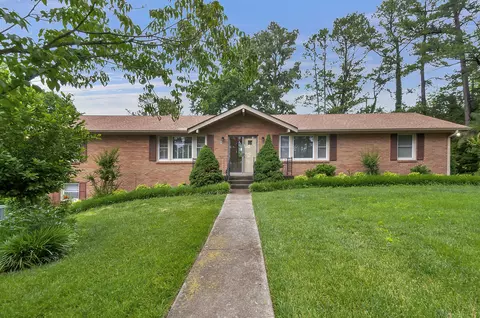 7400 Stacy Dr, Nashville, TN 37221