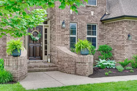 6629 Edgemore Dr, College Grove, TN 37046