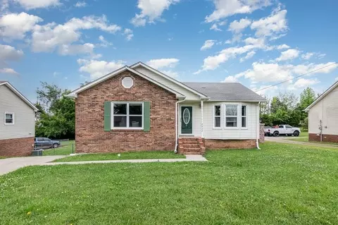 2632 Queen Anne Ct NE, Springfield, TN 37172