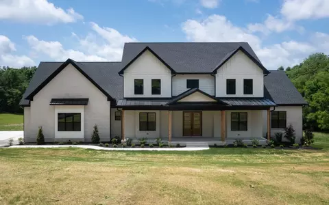 5087 Manners Rd, Lebanon, TN 37087