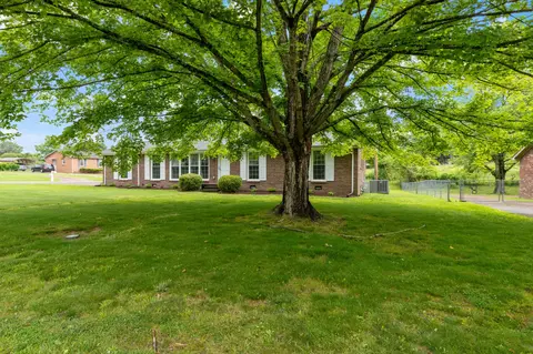 208 Sunset Rd, Dickson, TN 37055 photo 4