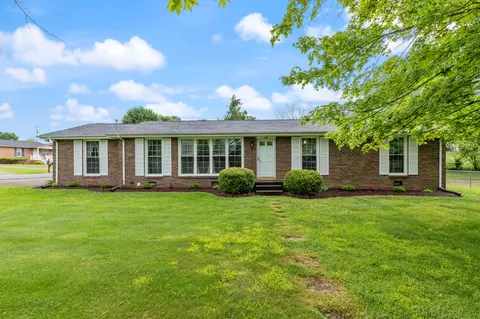 208 Sunset Rd, Dickson, TN 37055
