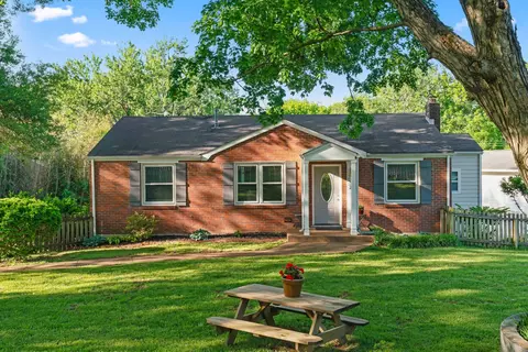 237 Amherst Dr, Nashville, TN 37214