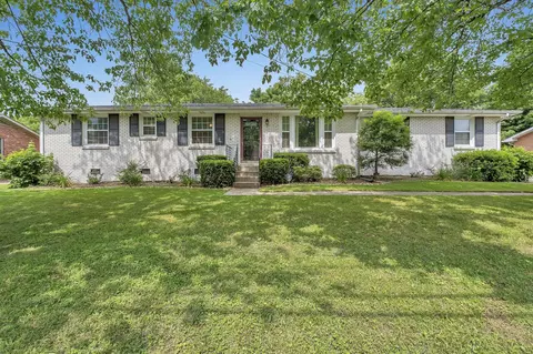 4220 Sweden Dr, Hermitage, TN 37076