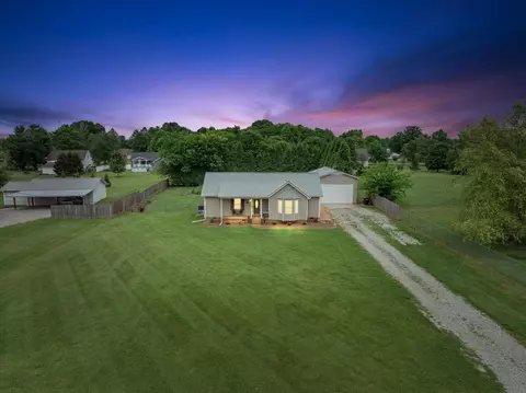 1482 Sycamore Dr, Chapel Hill, TN 37034