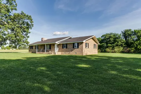 2051 Riddle Rd, Manchester, TN 37355