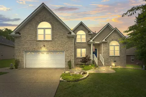325 Remington Ave, Gallatin, TN 37066