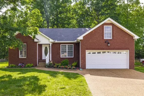 1042 Sassafras Ln, Goodlettsville, TN 37072