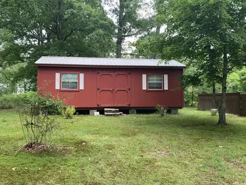 2807 Hall Dr, Centerville, TN 37033 photo 2