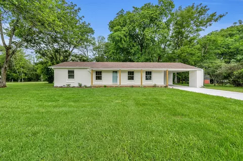 210 Bartonwood Dr, Lebanon, TN 37087