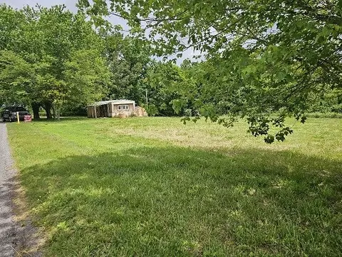 11180 New Cut Off Rd, Bon Aqua, TN 37025