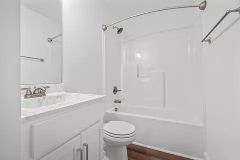 Bath - 357 Fieldstone Ln, Springfield, TN 37172 photo 4 of 4