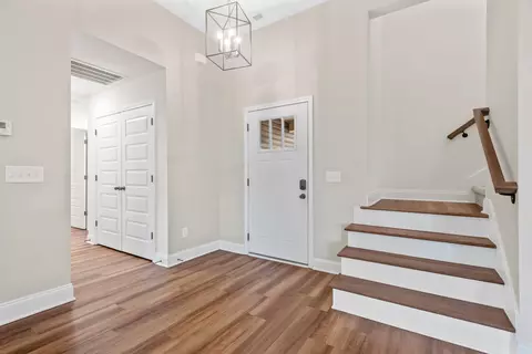 Entry Way - 357 Fieldstone Ln, Springfield, TN 37172 photo 2 of 2