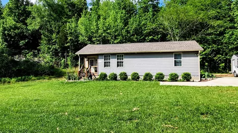 2492 Dry Creek Rd, Waverly, TN 37185