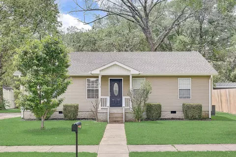 210 University Ave, Lebanon, TN 37087