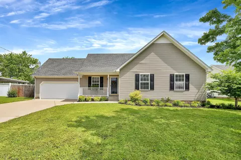 1115 Josie Ct, Murfreesboro, TN 37130