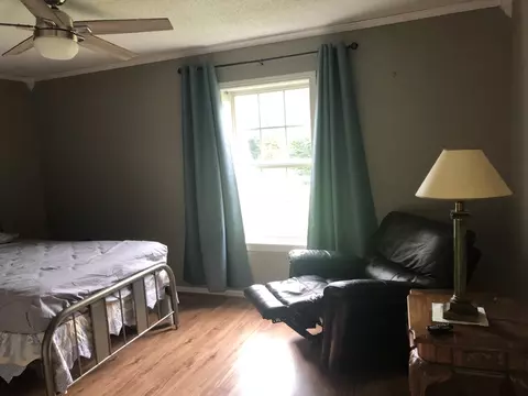 Bedroom - 400 Barber Cir, Centerville, TN 37033 photo 3 of 5