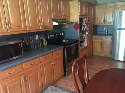 Kitchen - 400 Barber Cir, Centerville, TN 37033 photo 2 of 5