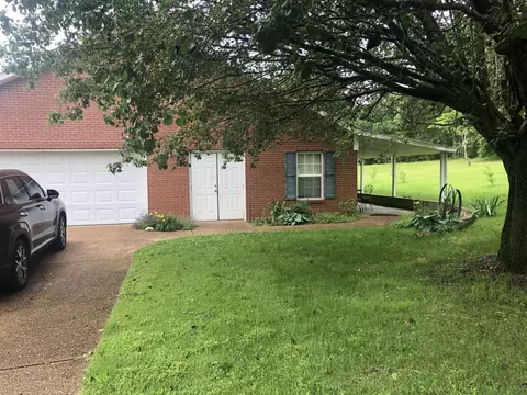 Exterior - 400 Barber Cir, Centerville, TN 37033 photo 5 of 11