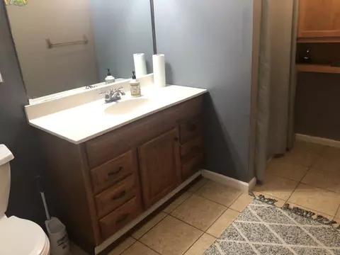 Bath - 400 Barber Cir, Centerville, TN 37033 photo 1 of 6