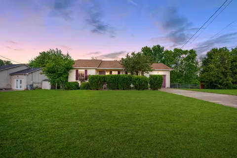965 Van Buren Ave, Oak Grove, KY 42262