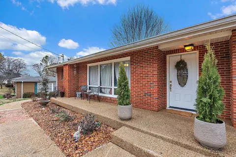243 River St, Hartsville, TN 37074