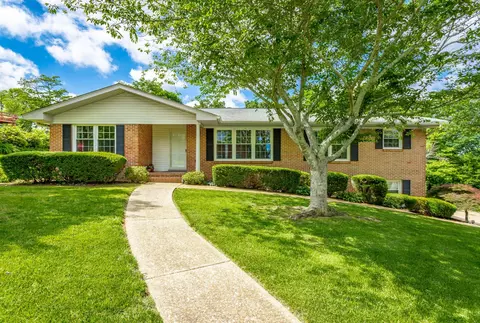 7110 Saratoga Ln, Chattanooga, TN 37421