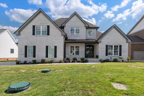 7013 Silver Fox St, Smyrna, TN 37167
