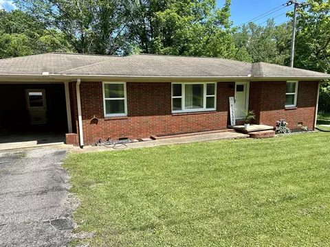 146 Washington Ave, Camden, TN 38320