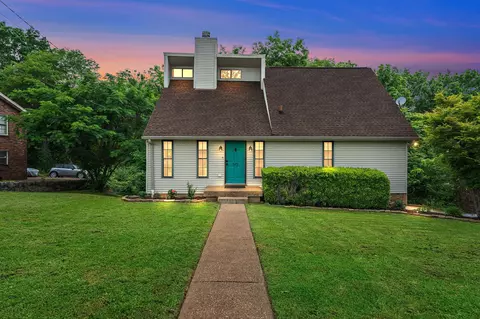 513 Foothill Dr, Nashville, TN 37217
