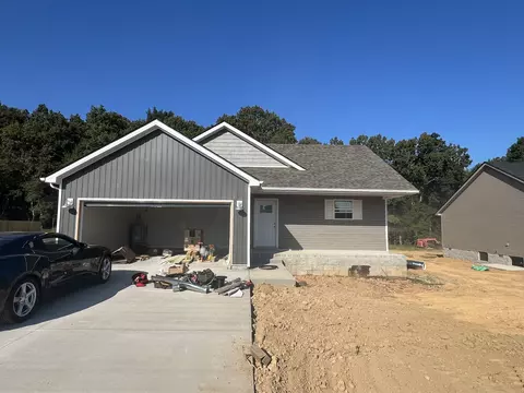 734 Gleason Dr, Clarksville, TN 37042