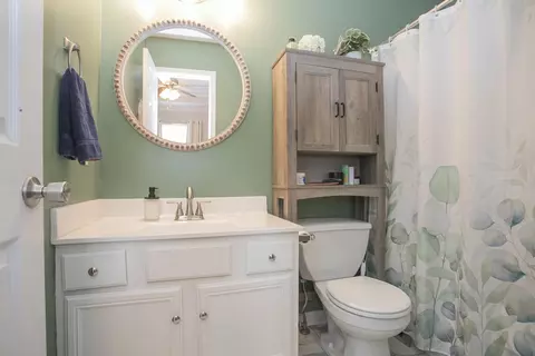 Bath - 137 Brookside Pt, Springfield, TN 37172 photo 1 of 4