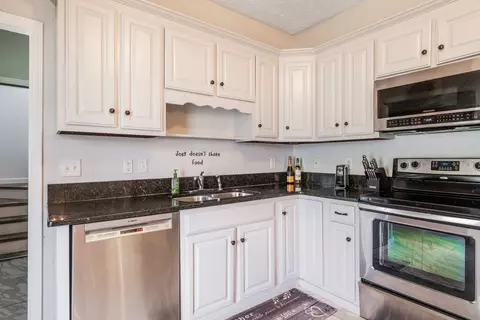 Kitchen - 191 Ferrells Loop Rd, Manchester, TN 37355 photo 1 of 3