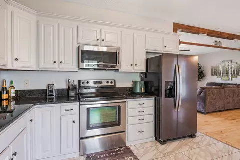Kitchen - 191 Ferrells Loop Rd, Manchester, TN 37355 photo 2 of 3