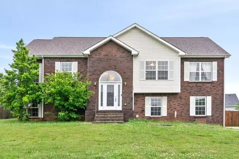 3208 Twelve Oaks Blvd, Clarksville, TN 37042