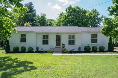 5033 Dovecote Dr, Nashville, TN 37220