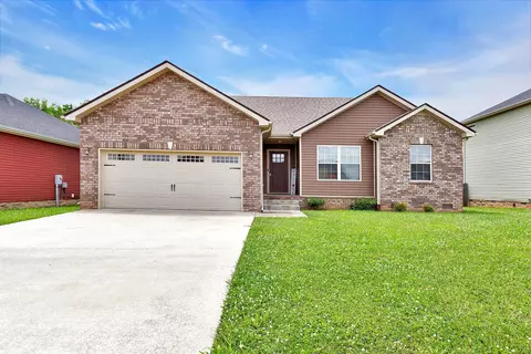 223 Azalea Dr, Oak Grove, KY 42262