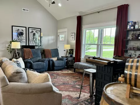 Living - 172 Tenpenny Rd, Morrison, TN 37357 photo 3 of 3