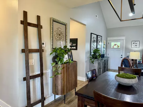 Entry Way - 172 Tenpenny Rd, Morrison, TN 37357 photo 1 of 1