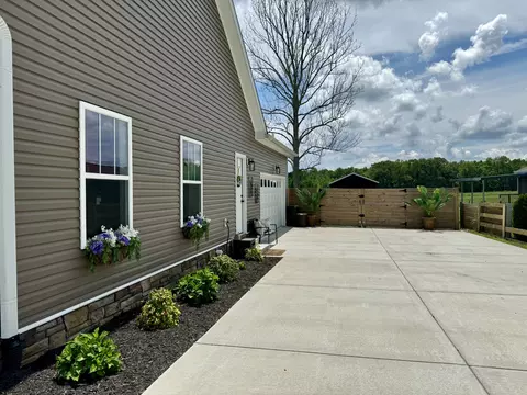 Exterior - 172 Tenpenny Rd, Morrison, TN 37357 photo 8 of 9