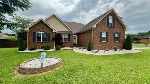 711 Williamsburg Dr, Smyrna, TN 37167